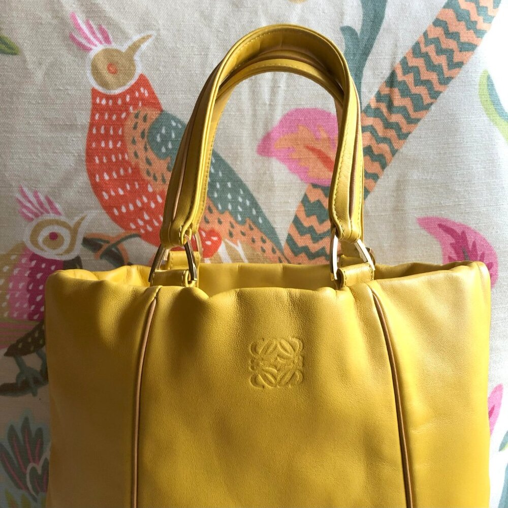 💛 LOEWE Anagram Yellow Leather Shopper Tote Bag - Picture 2 of 12